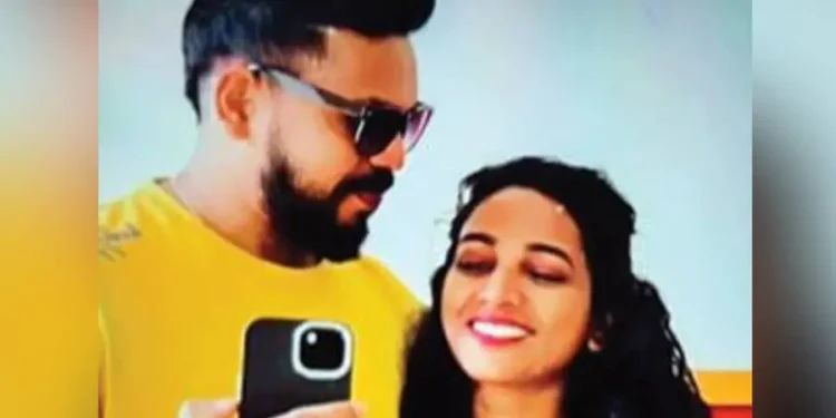 ‘സോനയെ പിന്നിലിരുത്തി, കാർ കത്തിച്ചത് മനഃപൂർവം’; ഗർഭിണി മരിച്ച സംഭവത്തിൽ ഭർത്താവിനെതിരെ കുടുംബം