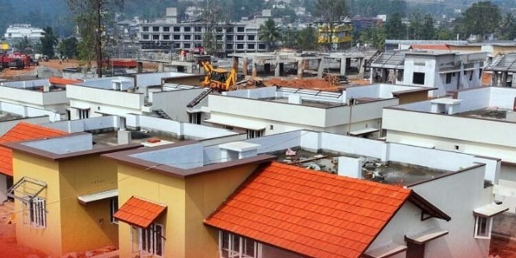 വയനാട് ടൗണ്ഷിപ്പിലെ ആദ്യ താമസക്കാര്; ഗൃഹപ്രവേശനം ഇന്ന്, പുതിയ സ്വപ്നങ്ങളുമായി വിജയനും കുടുംബവും