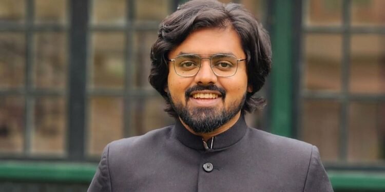 പെൻഷൻ പ്രായം ഉയർത്തണം, നൈറ്റ് ലൈഫ് പ്രോത്സാഹിപ്പിക്കണം…; പുതിയ സർക്കാരിന് മുന്നിൽ നിർദേശങ്ങൾ പങ്കുവെച്ച് തിരൂർ സബ് കലക്ടർ