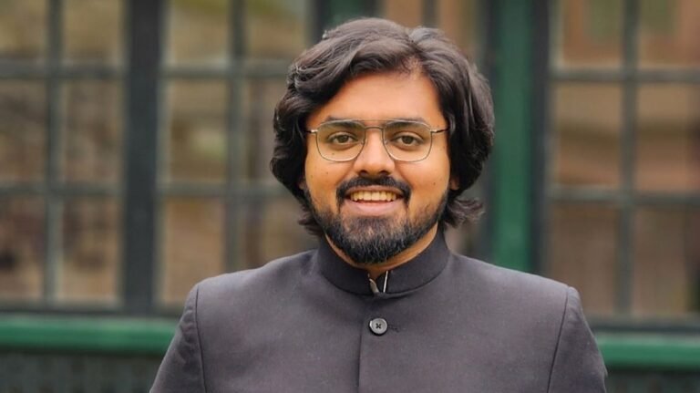 പെൻഷൻ പ്രായം ഉയർത്തണം, നൈറ്റ് ലൈഫ് പ്രോത്സാഹിപ്പിക്കണം…; പുതിയ സർക്കാരിന് മുന്നിൽ നിർദേശങ്ങൾ പങ്കുവെച്ച് തിരൂർ സബ് കലക്ടർ