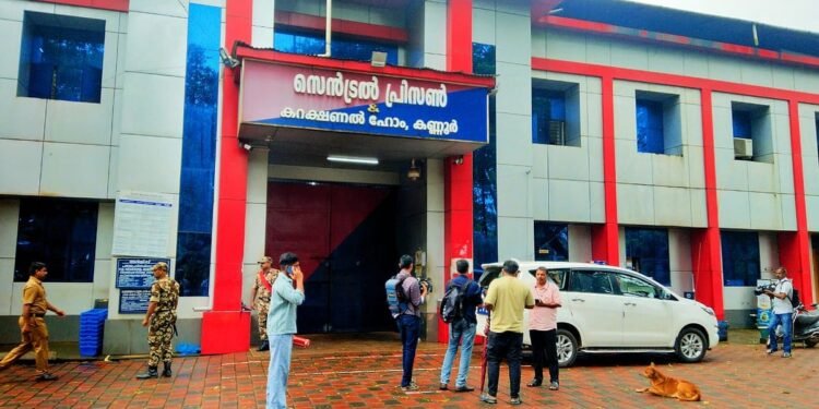 നല്ല രുചിയും വിലക്കുറവും; സെൻട്രൽ ജയിൽ അന്തേവാസികളുടെ കൈപ്പുണ്യം കടൽ കടക്കുന്നു