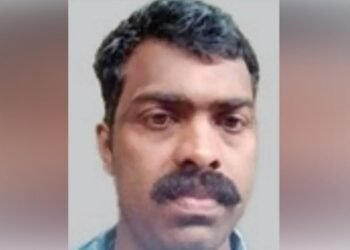 മഴ നനയാതിരിക്കാൻ ടിപ്പറിന്റെ അടിയിൽ നിന്നു; ഡംപ് ബോക്സ് താഴേക്ക് വീണ് അപകടം; യുവാവിന് ദാരുണാന്ത്യം