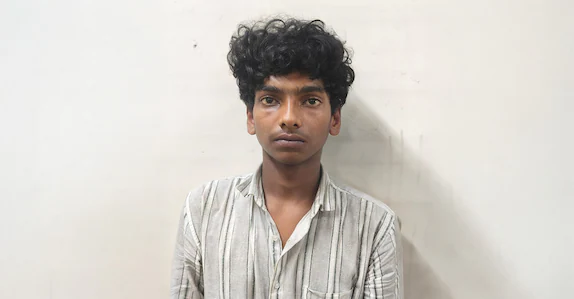 വീട് കുത്തിത്തുറന്ന് മോഷണം; പണമുപയോഗിച്ച് വിനോദയാത്ര, 19കാരനും പ്രായപൂർത്തിയാകാത്ത 2 പേരും പിടിയിൽ