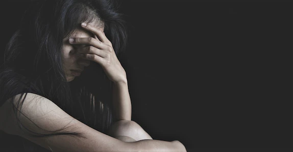 24 വയസ്സുകാരി ബലാത്സംഗത്തിന് ഇരയായി; ലഹരിമരുന്ന് നൽകി പീഡിപ്പിച്ചത് അഞ്ചംഗ സംഘം