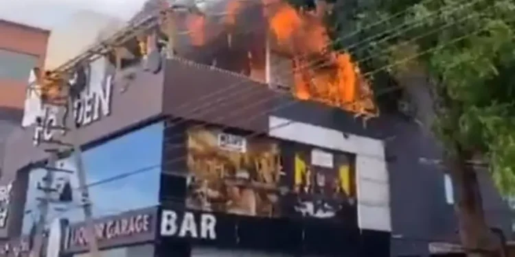 മൈസൂരുവിൽ തീപിടിത്തം; രണ്ടുപേർ മരിച്ചു
