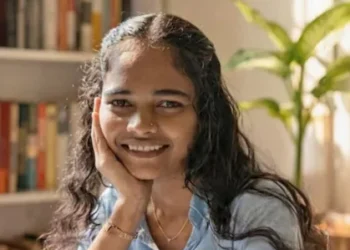 വിവാഹ നിശ്ചയത്തിനായുള്ള ഒരുക്കങ്ങൾക്കിടെ യുവതി തൂങ്ങിമരിച്ച നിലയിൽ