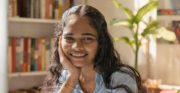 വിവാഹ നിശ്ചയത്തിനായുള്ള ഒരുക്കങ്ങൾക്കിടെ യുവതി തൂങ്ങിമരിച്ച നിലയിൽ