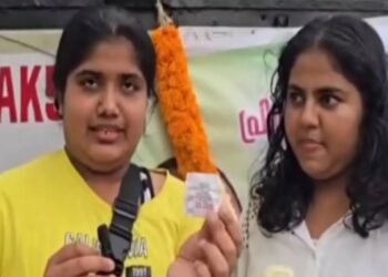 പൂച്ചെണ്ടും ലഡുവും കിട്ടി, പക്ഷെ പൈസ വാങ്ങി; ഉദ്ഘാടന ദിവസം തന്നെ പ്രിയദർശിനി ബസിൽ ട്വിസ്റ്റ്