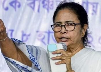 വ്യാജ ഒപ്പ് വിവാദം; സന്ദീപൻ സാഹയെയും ഋതബ്രത ബാനർജിയെയും തൃണമൂൽ കോൺഗ്രസ് പുറത്താക്കി