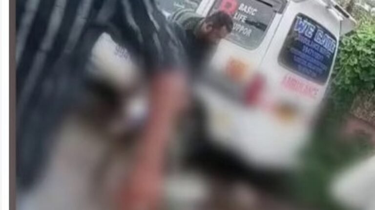 അമ്മയ്‌ക്കൊപ്പം സ്‌കൂട്ടറില്‍ പോകുമ്പോള്‍ എതിരെ വന്ന വാഹനത്തില്‍ തട്ടി; ടിപ്പര്‍ ലോറിയുടെ അടിയില്‍പ്പെട്ട് 14കാരന്‍ മരിച്ചു