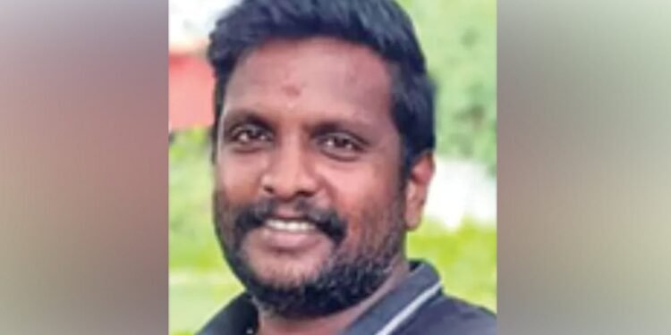 റോഡരികിൽ ചായ കുടിച്ചു നിൽക്കെ, അതിവേഗത്തിലെത്തിയ കാർ ഇടിച്ചു തെറിപ്പിച്ചു; യുവാവിന് ദാരുണാന്ത്യം; അപകടം ഭാര്യയുടെ കൺമുന്നിൽ