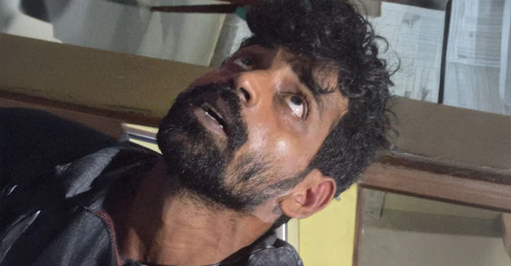 ഭാര്യയെ ആയുധം കാട്ടി ഭീഷണിപ്പെടുത്തി, പിന്നാലെ 3 പേരെ കുത്തി പരുക്കേൽപ്പിച്ചു; ലഹരിക്ക് അടിമയായ യുവാവ് പിടിയിൽ