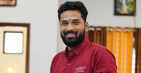 വിവാഹ വാഗ്ദാനം നൽകി യുവതിയെ പീഡിപ്പിച്ചു, 10 ലക്ഷം രൂപ തട്ടിയെടുത്തു; യുവാവ് അറസ്റ്റിൽ