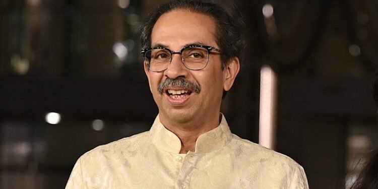 ഒളിച്ചുകടന്നത് ചാർട്ടേഡ് വിമാനങ്ങളിൽ, യുപിയിലെ ആഡംബര ഹോട്ടലിൽ താമസം; ശിവസേനയെ പിളർത്തിയ ‘ഓപ്പറേഷൻ ടൈഗർ’