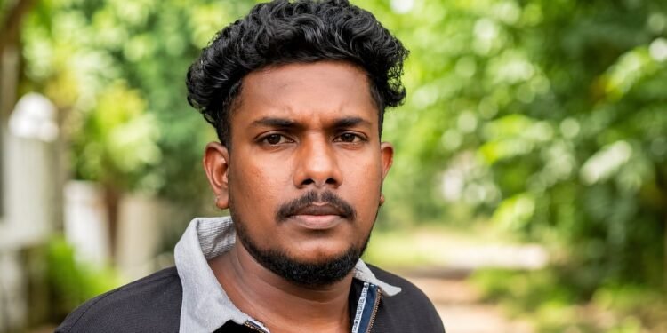 കാർ തട്ടിയെടുക്കലും ഒന്നരക്കോടിയുടെ സ്വർണ്ണക്കൊള്ളയും: മുഖ്യപ്രതികളിലൊരാൾ പിടിയിൽ