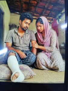 വാട്സ്ആപ്പ് ഗ്രൂപ്പുകളിൽ നുഴഞ്ഞുകയറി സൈബർ തട്ടിപ്പ്; വ്യാജ ഫോട്ടോകൾ കാണിച്ച് പണം തട്ടുന്ന സംഘം സജീവം, ജാഗ്രതാ നിർദ്ദേശം