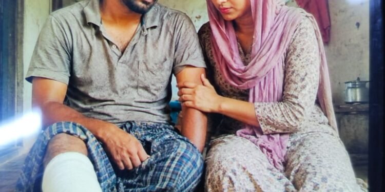 വാട്സ്ആപ്പ് ഗ്രൂപ്പുകളിൽ നുഴഞ്ഞുകയറി സൈബർ തട്ടിപ്പ്; വ്യാജ ഫോട്ടോകൾ കാണിച്ച് പണം തട്ടുന്ന സംഘം സജീവം, ജാഗ്രതാ നിർദ്ദേശം